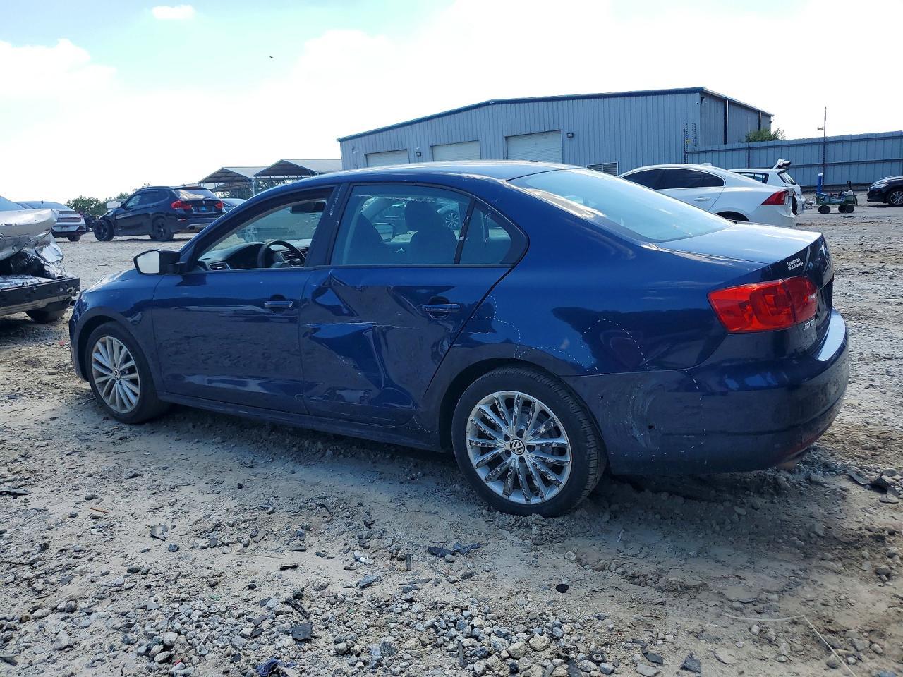 2011 VOLKSWAGEN JETTA