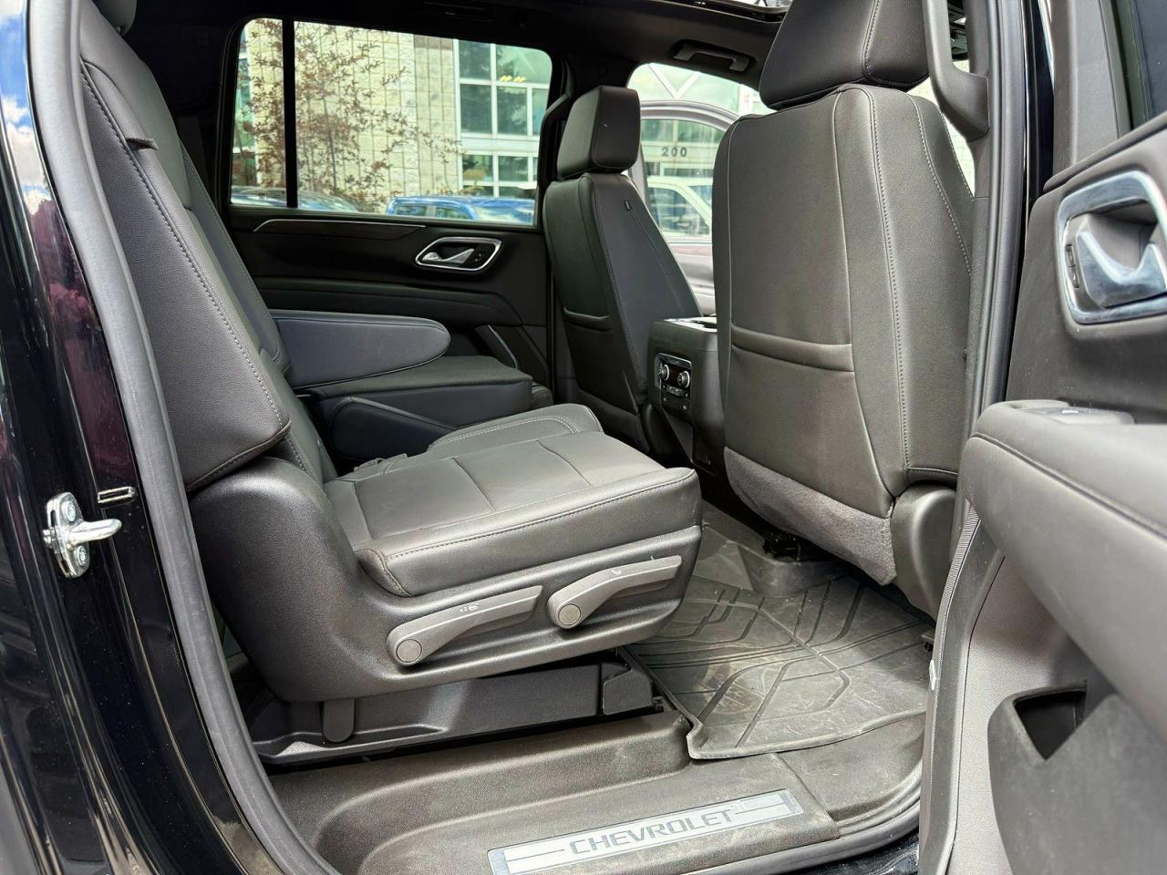2024 CHEVROLET Suburban
