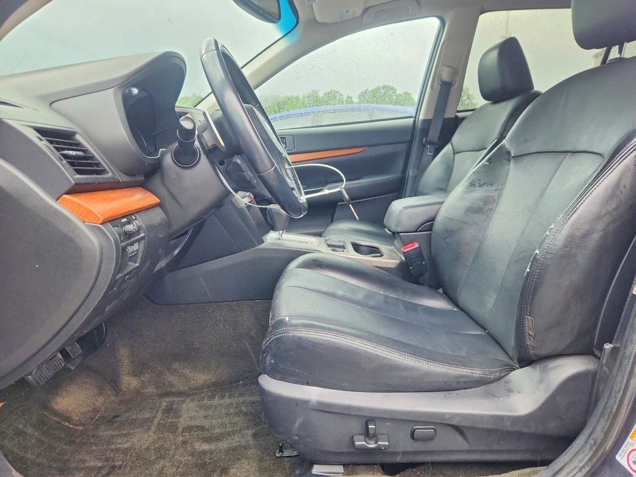 2013 SUBARU Outback
