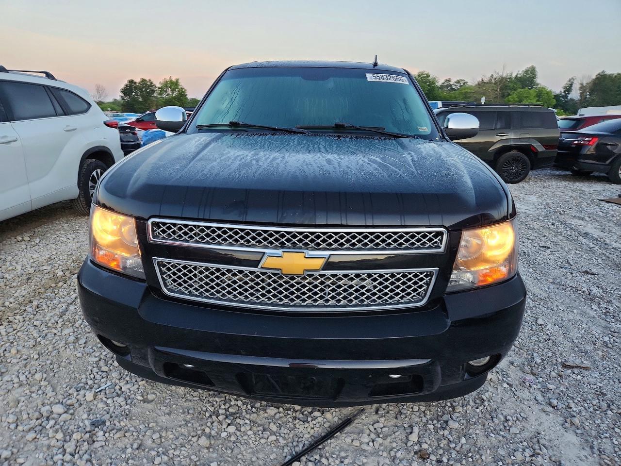 2014 CHEVROLET Suburban