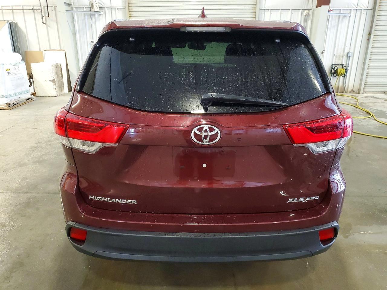 2017 TOYOTA HIGHLANDER