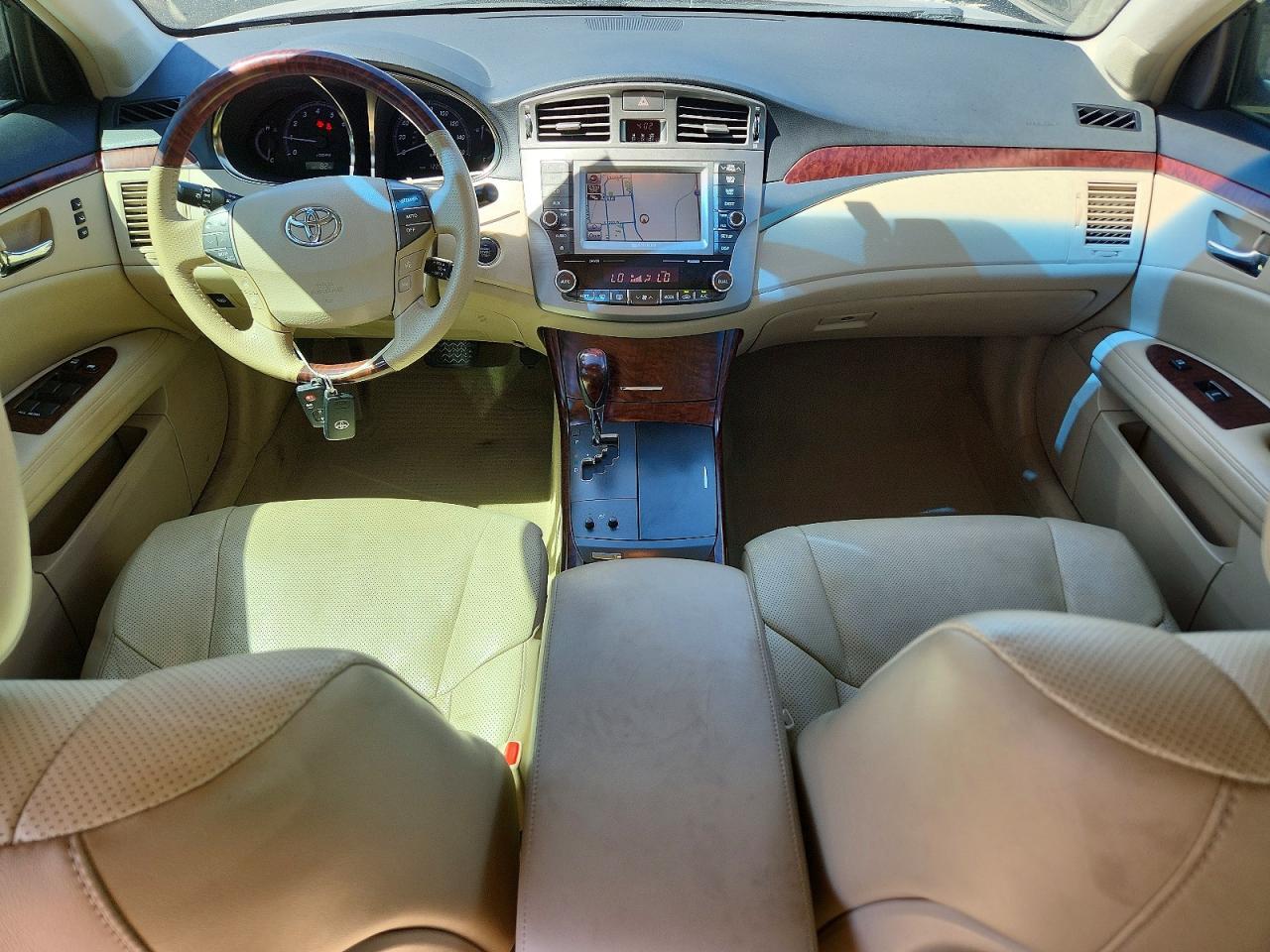 2011 TOYOTA Avalon