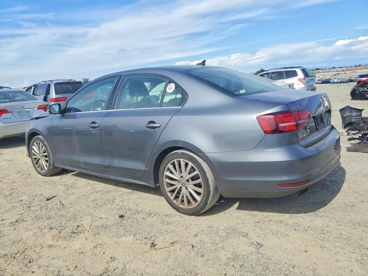 2016 VOLKSWAGEN JETTA