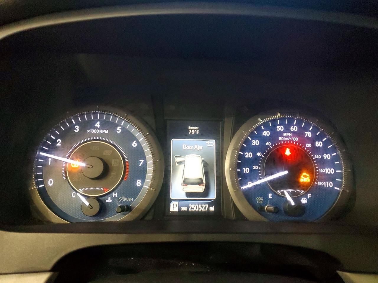 2017 TOYOTA SIENNA