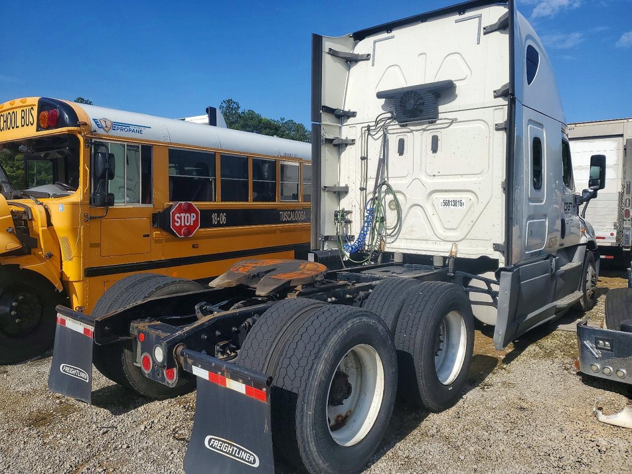 2019 FREIGHTLINER CASCADIA