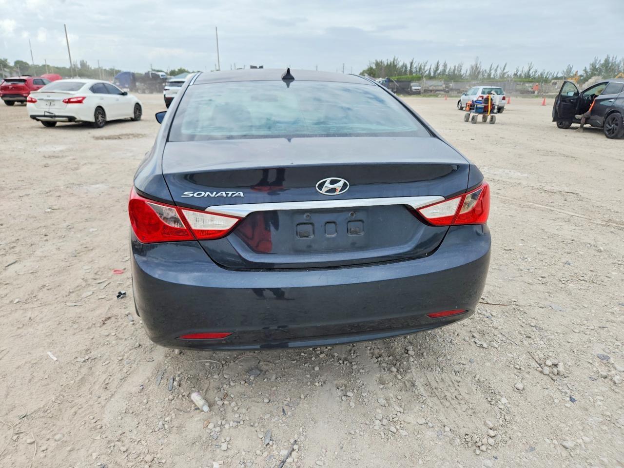 2013 HYUNDAI SONATA