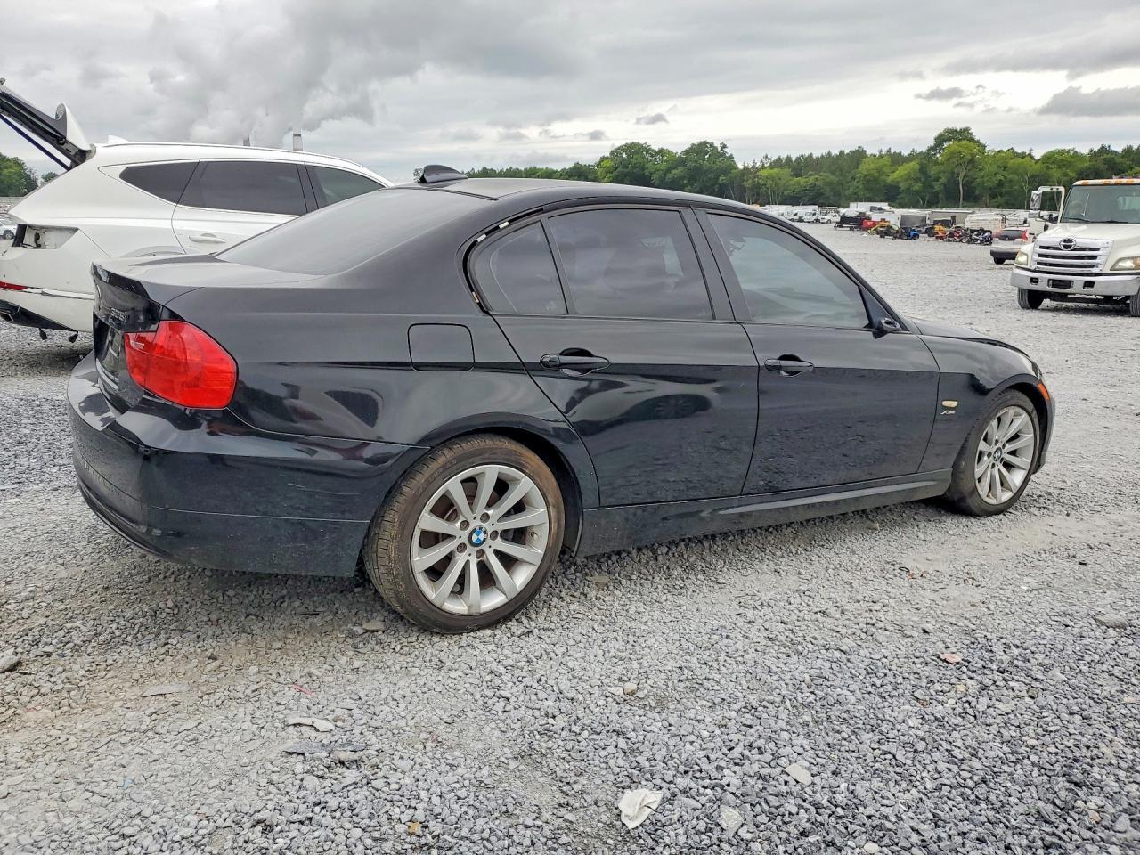 2011 BMW 3 SERIES