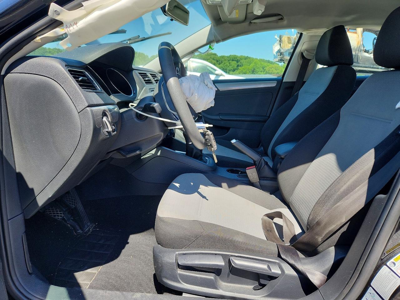 2017 VOLKSWAGEN JETTA