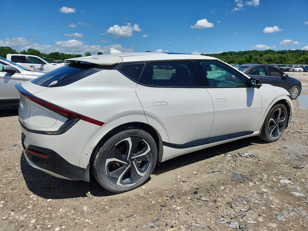 2024 KIA EV6