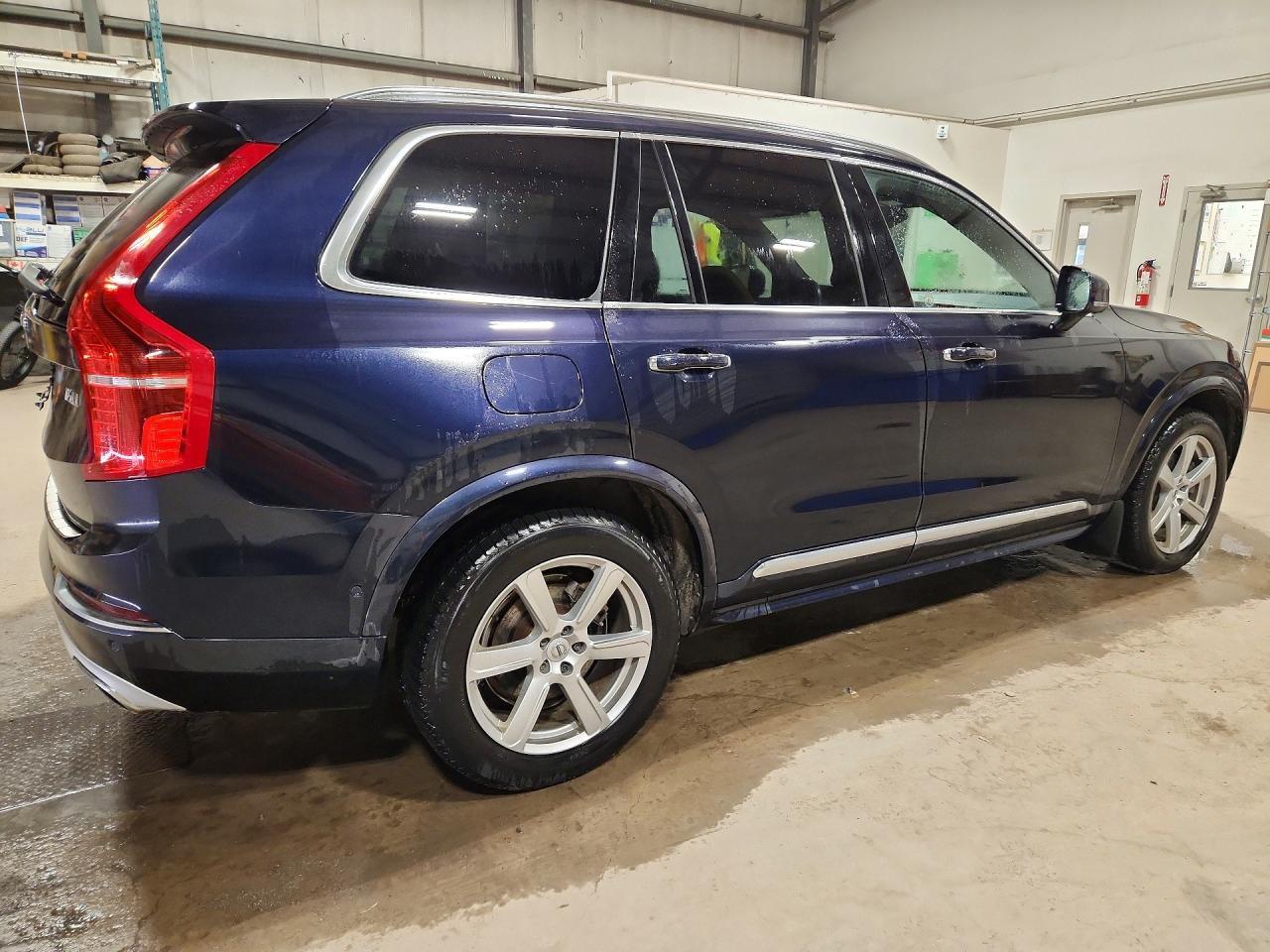 2019 VOLVO XC90