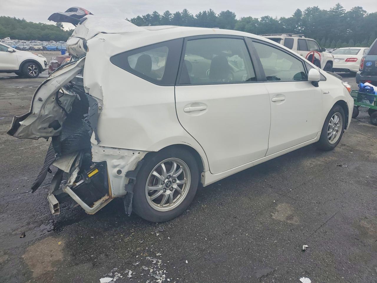 2016 TOYOTA PRIUS V