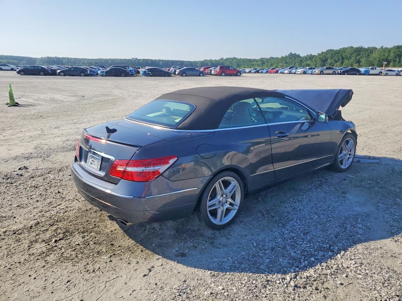 2011 MERCEDES-BENZ E-Class