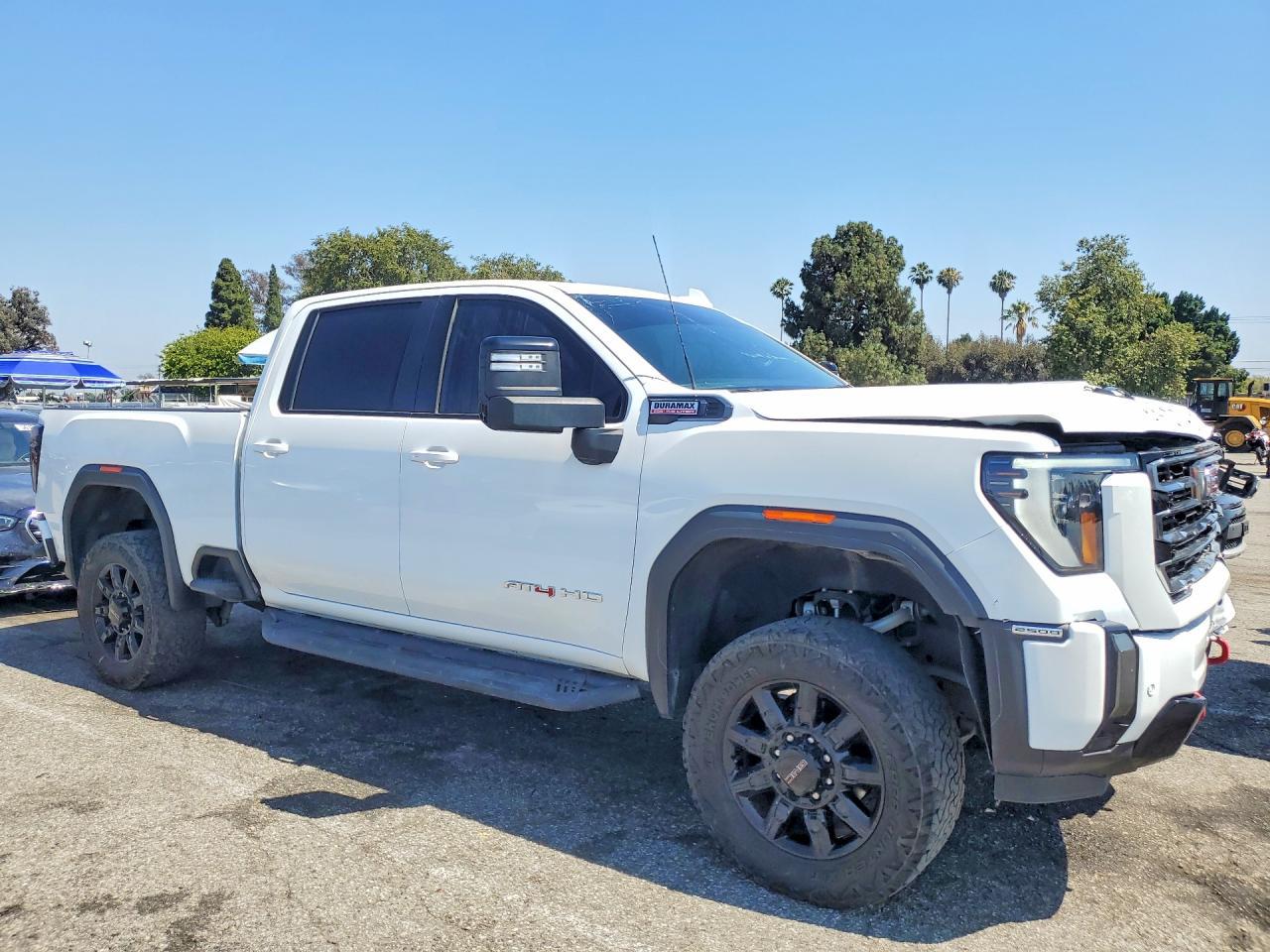2024 GMC Sierra