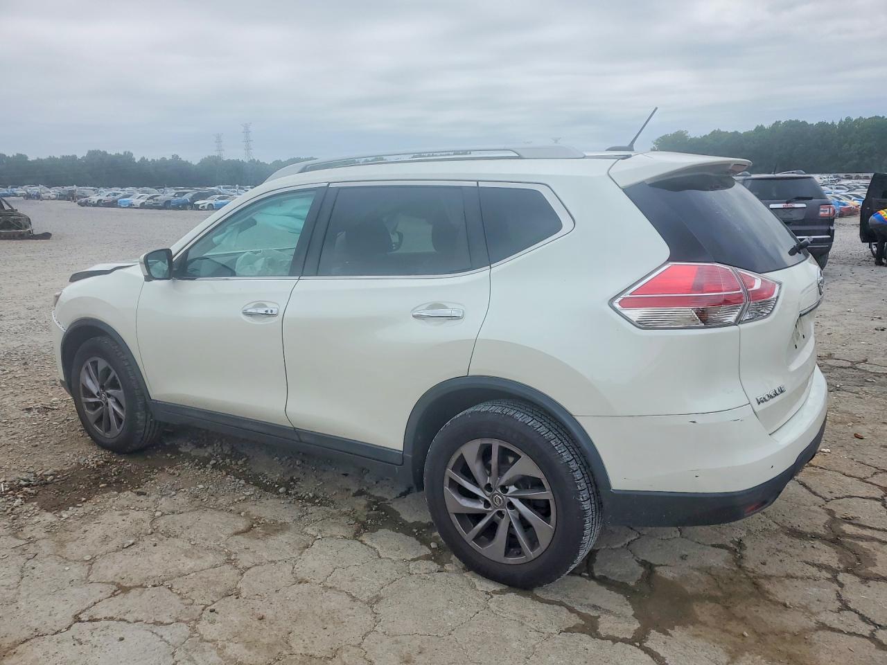2016 NISSAN ROGUE