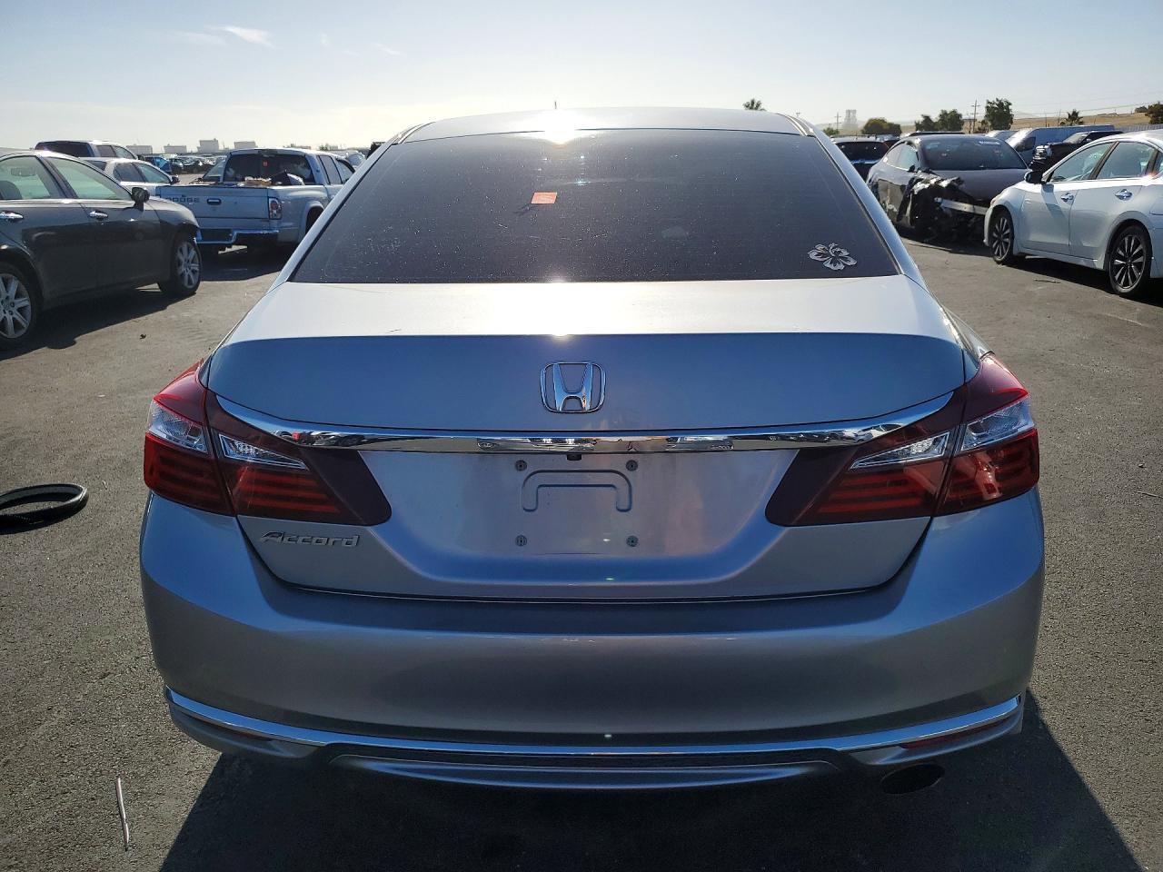 2016 HONDA ACCORD