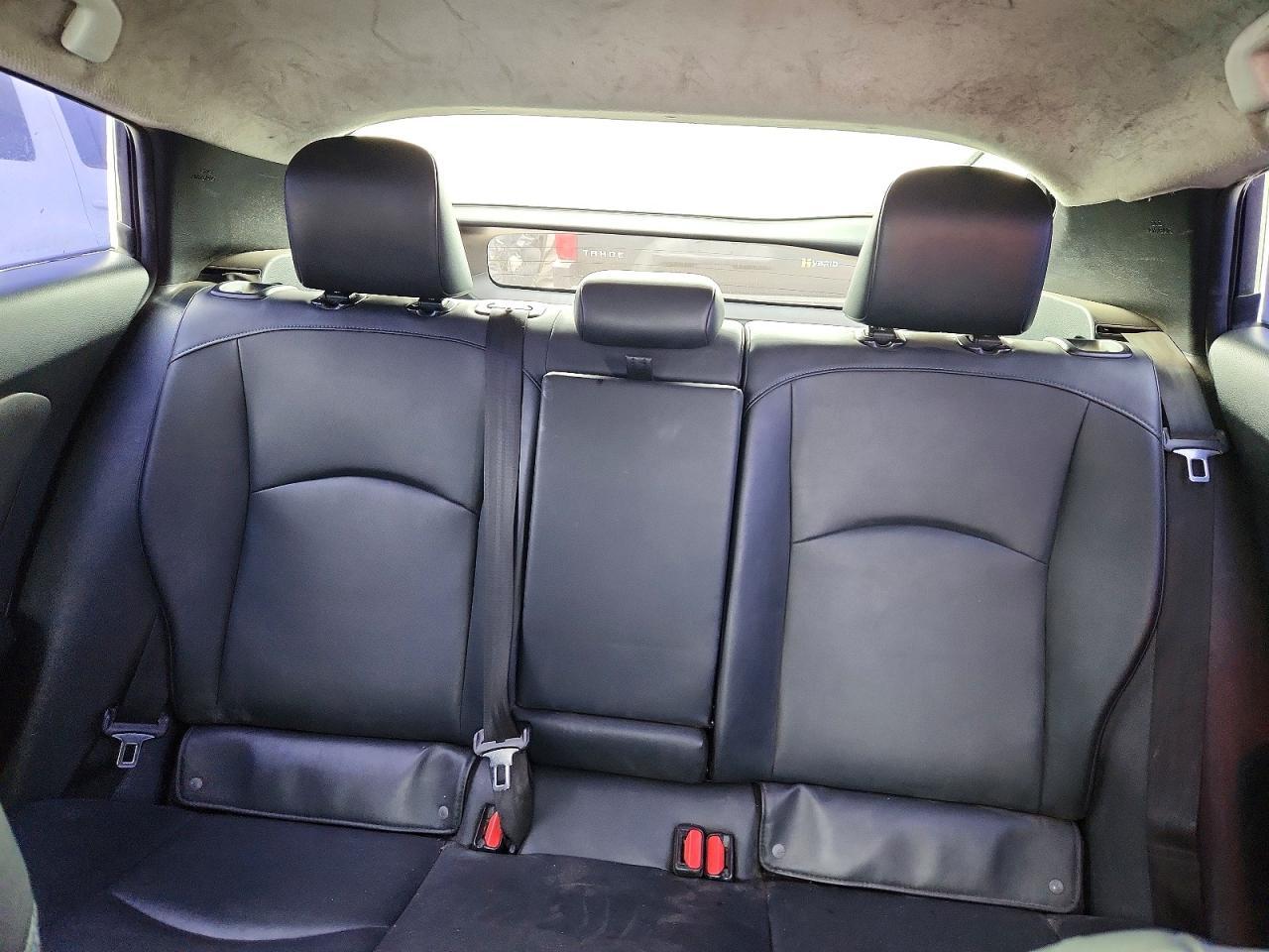 2016 TOYOTA PRIUS