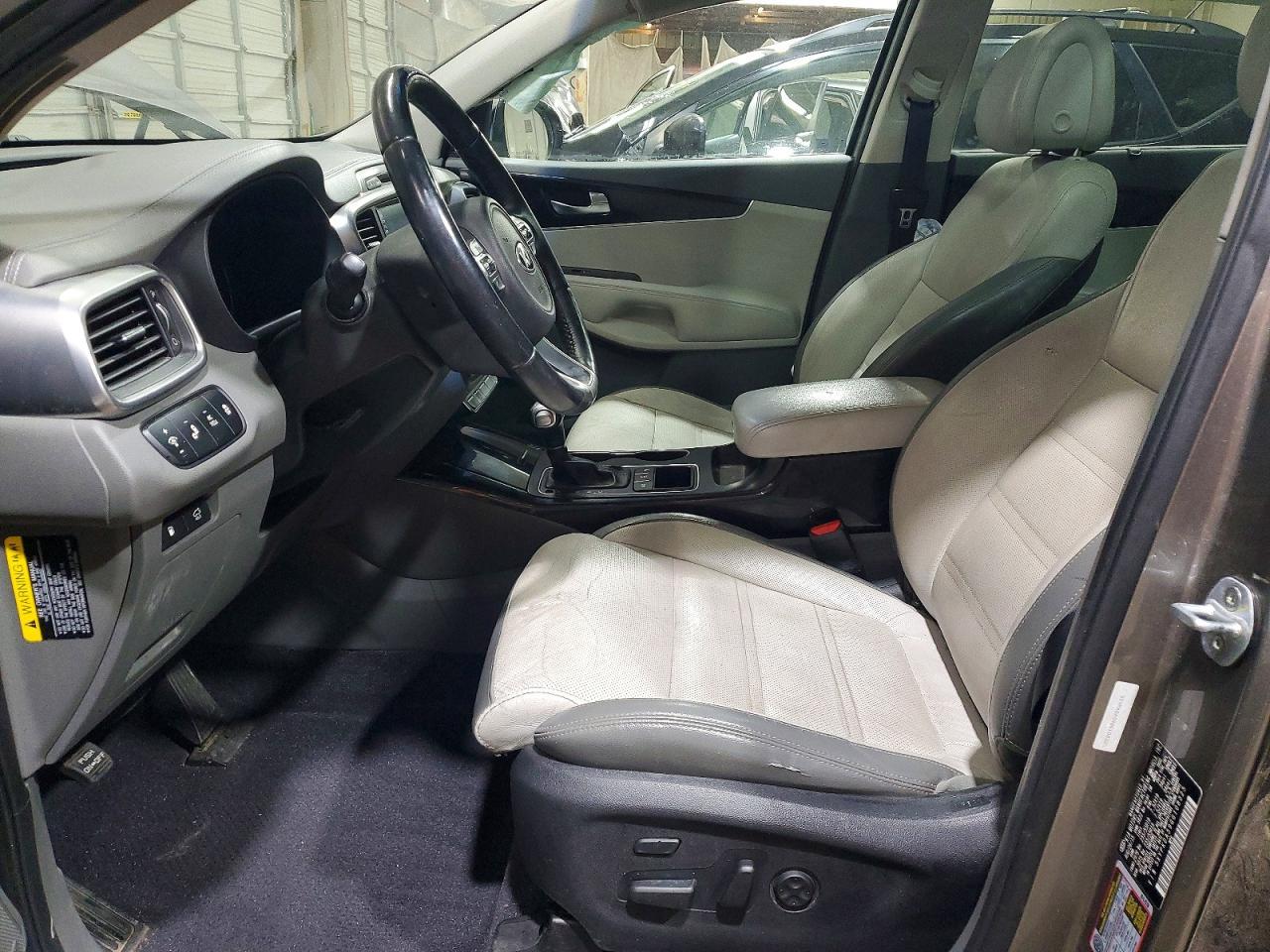 2016 KIA SORENTO