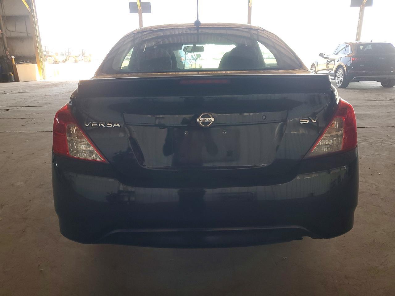 2017 NISSAN VERSA