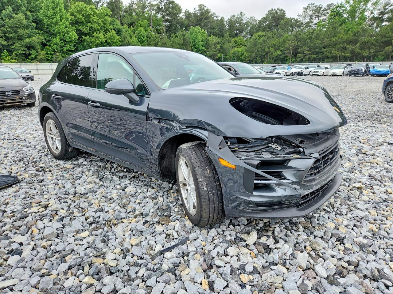 2019 PORSCHE Macan