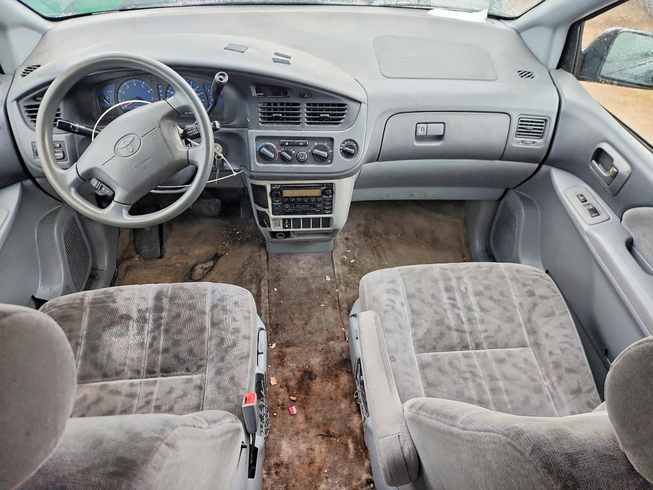 2001 TOYOTA SIENNA