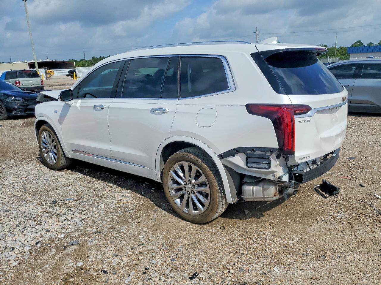 2023 CADILLAC XT6