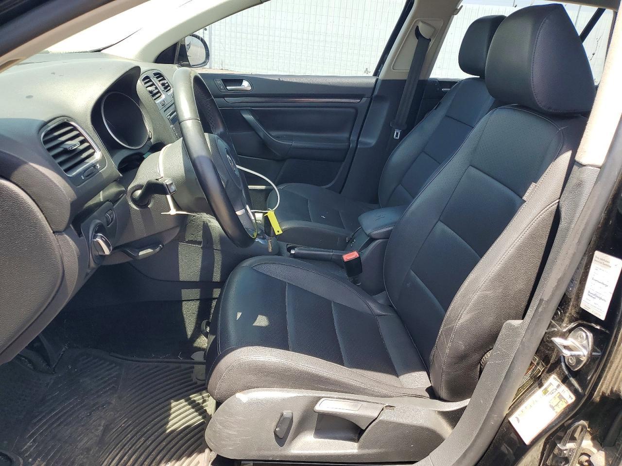 2010 VOLKSWAGEN JETTA
