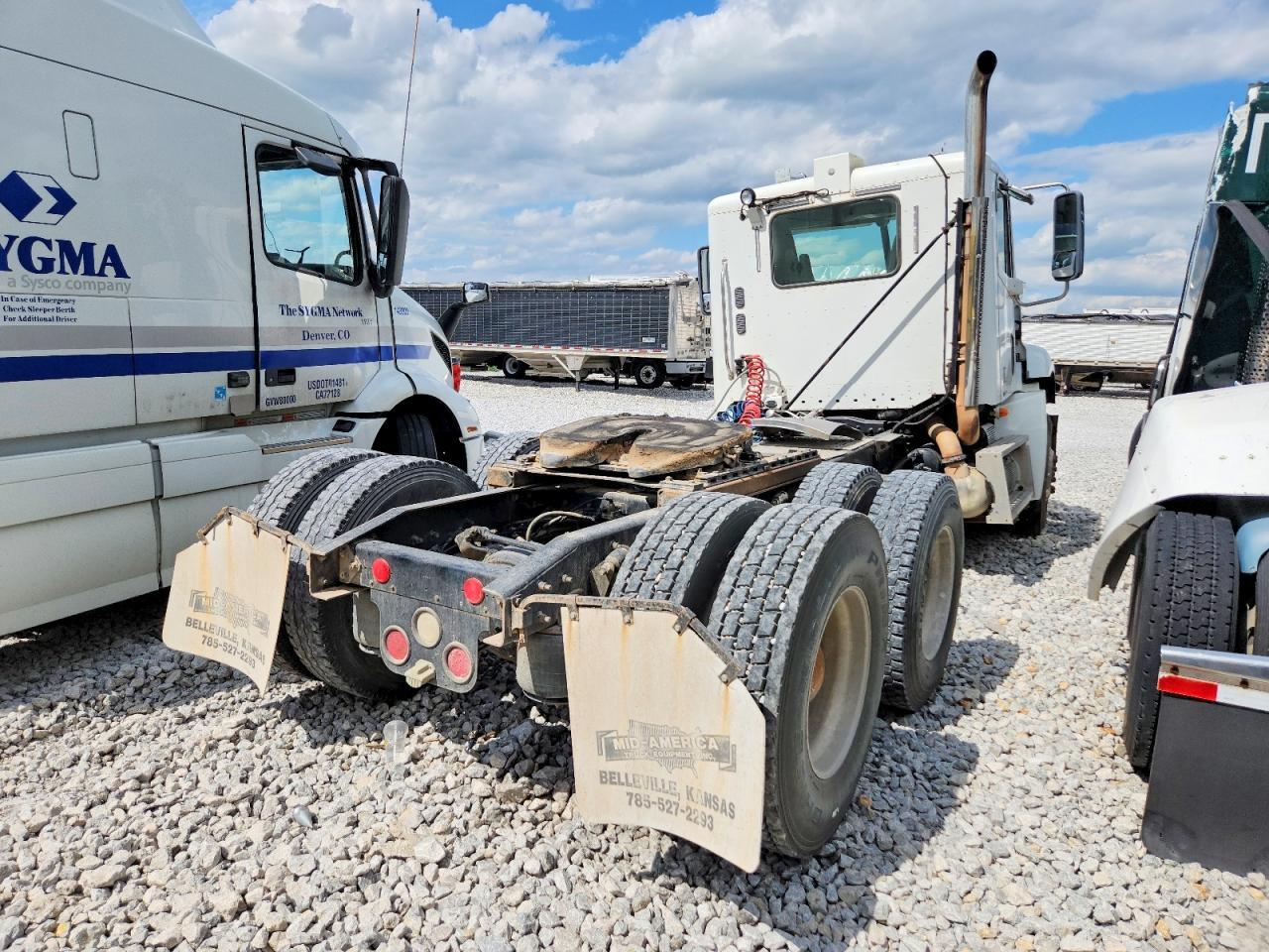 2009 FREIGHTLINER Columbia