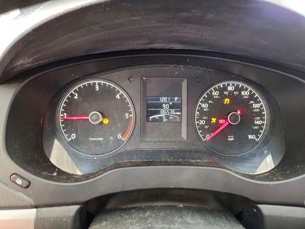 2011 VOLKSWAGEN JETTA