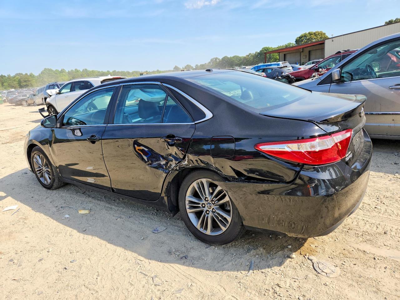 2016 TOYOTA CAMRY