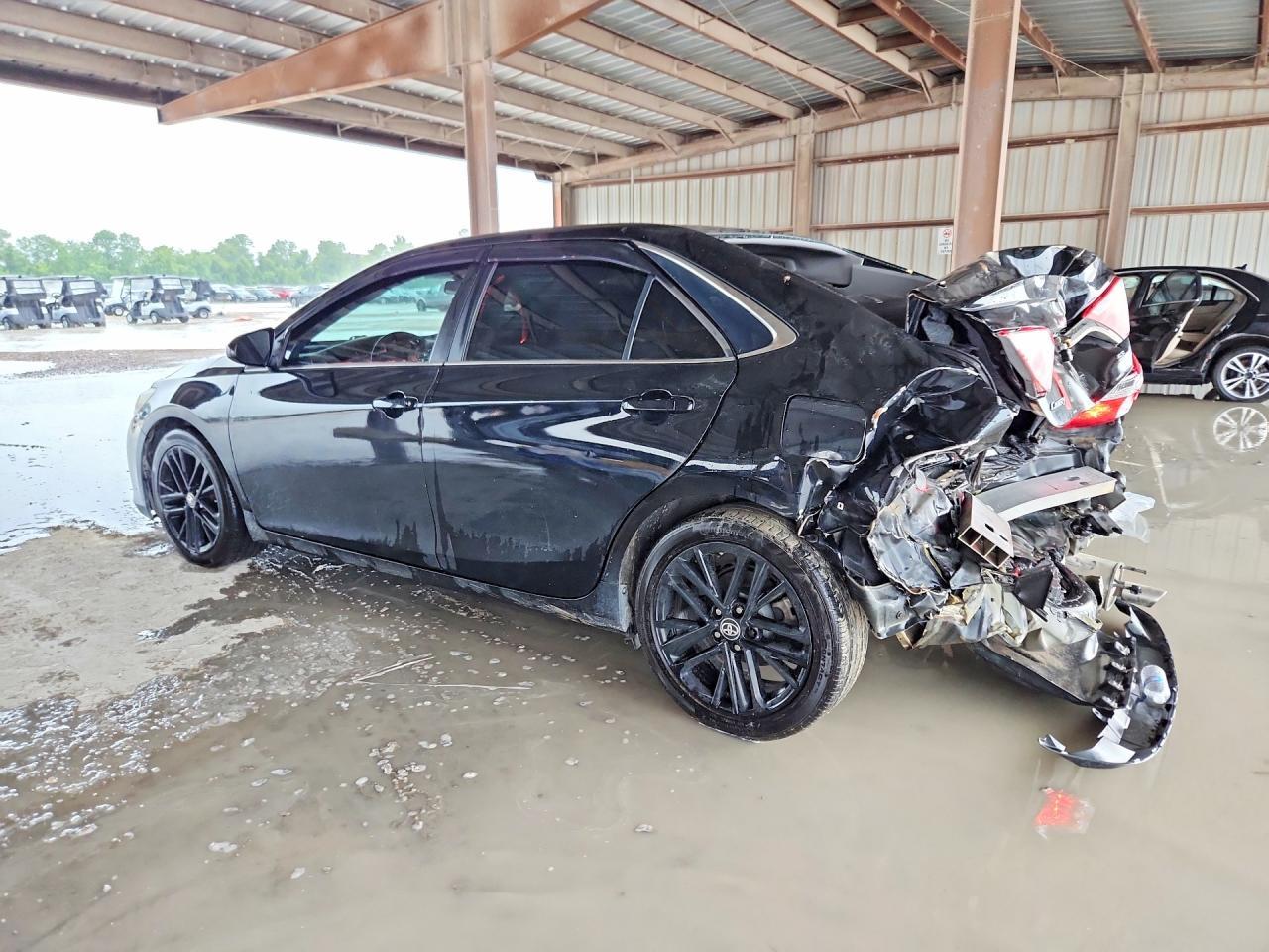 2015 TOYOTA CAMRY
