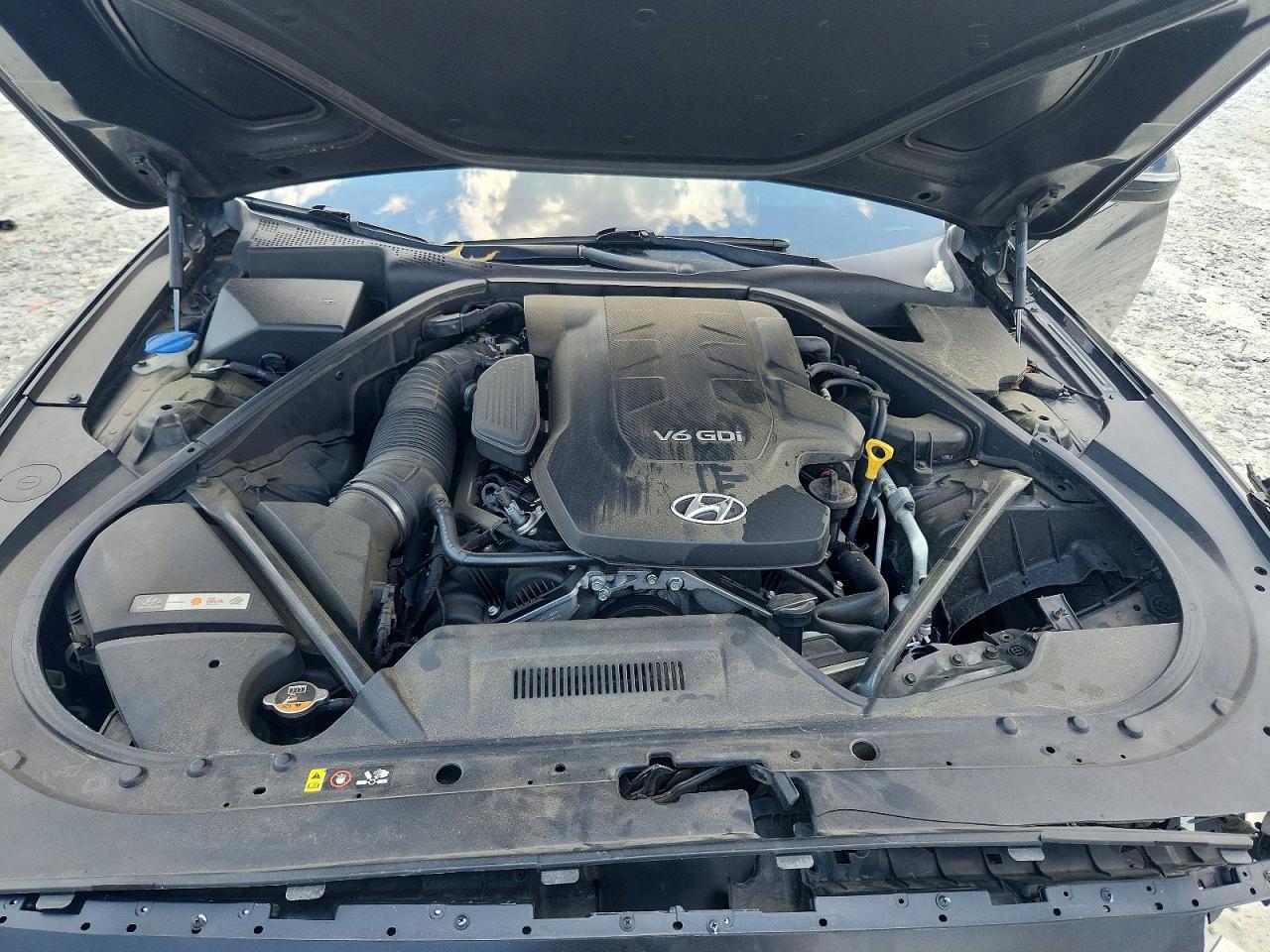 2015 HYUNDAI GENESIS