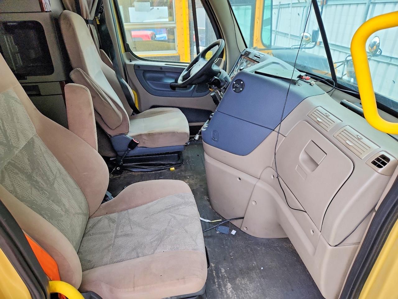 2018 FREIGHTLINER CASCADIA