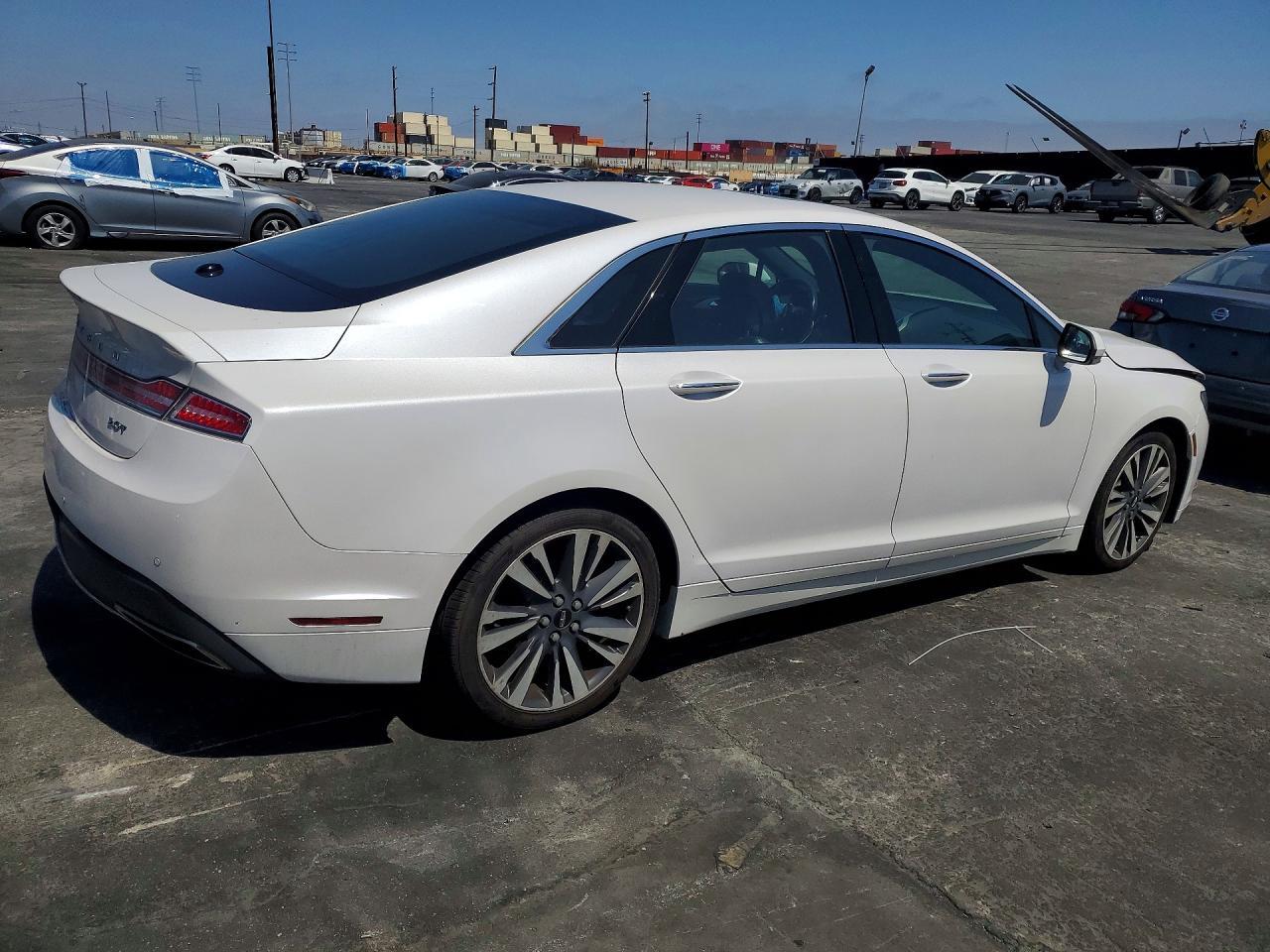 2017 LINCOLN MKZ