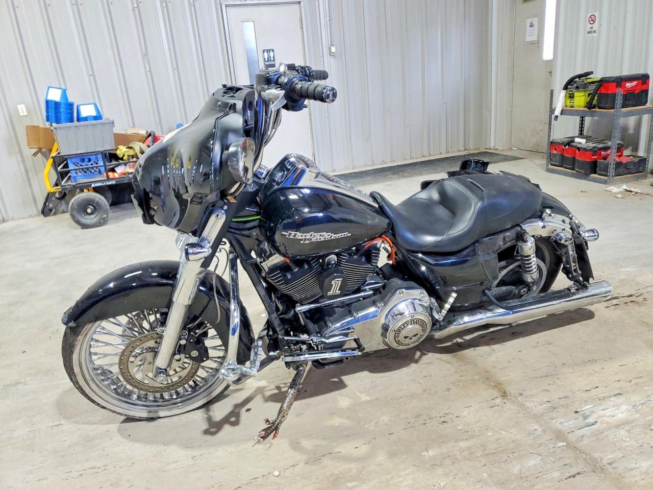 2015 HARLEY-DAVIDSON FLHX