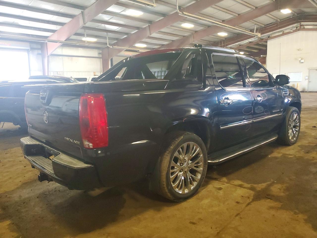 2011 CADILLAC Escalade EXT