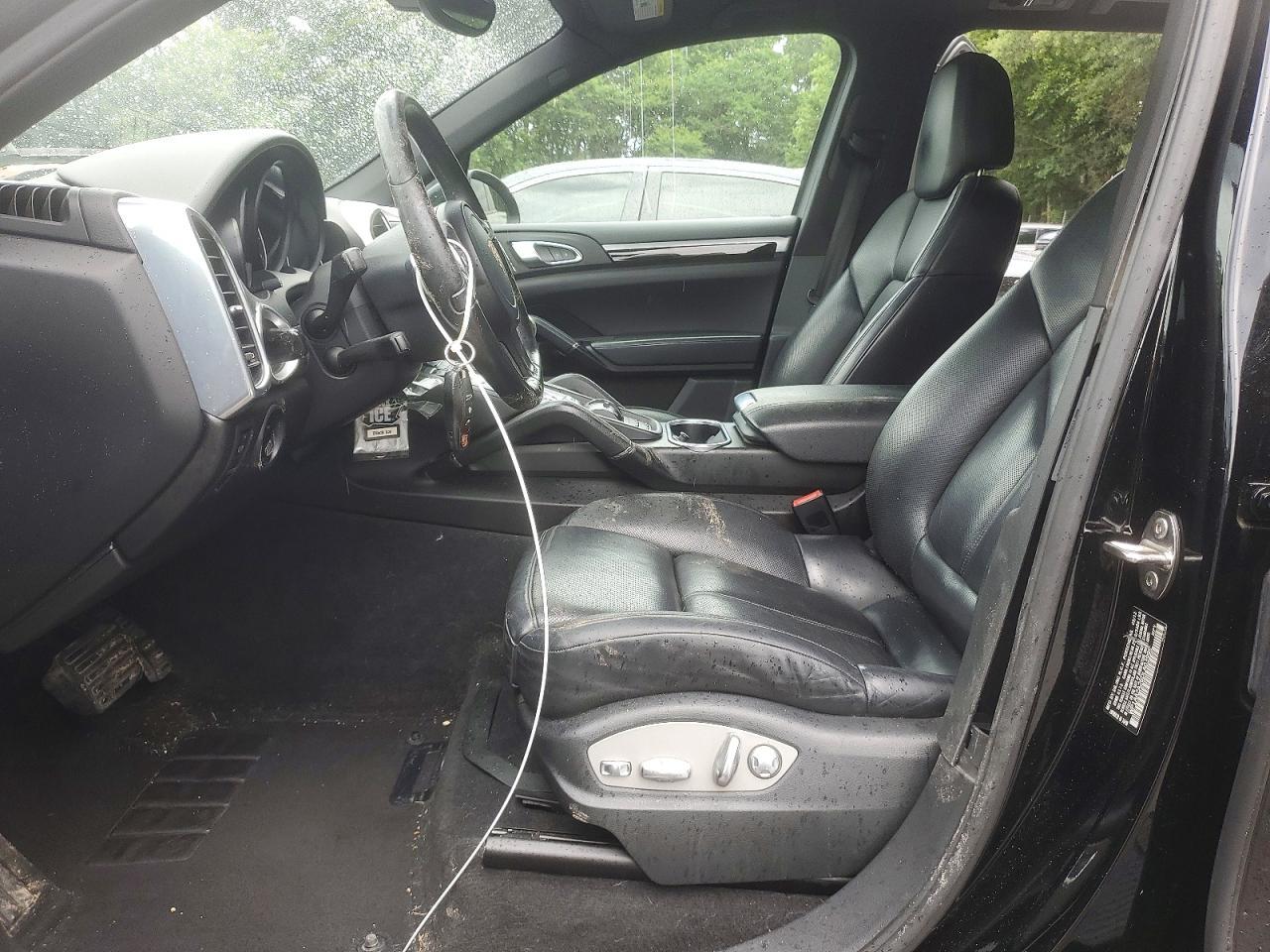 2013 PORSCHE CAYENNE