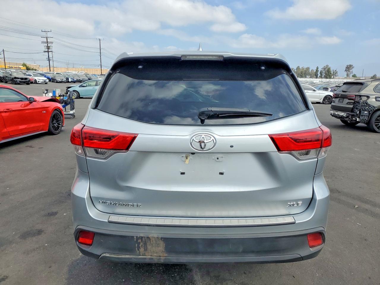 2019 TOYOTA HIGHLANDER