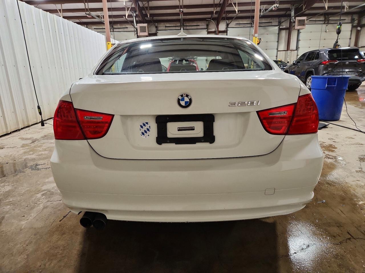 2011 BMW 3 SERIES