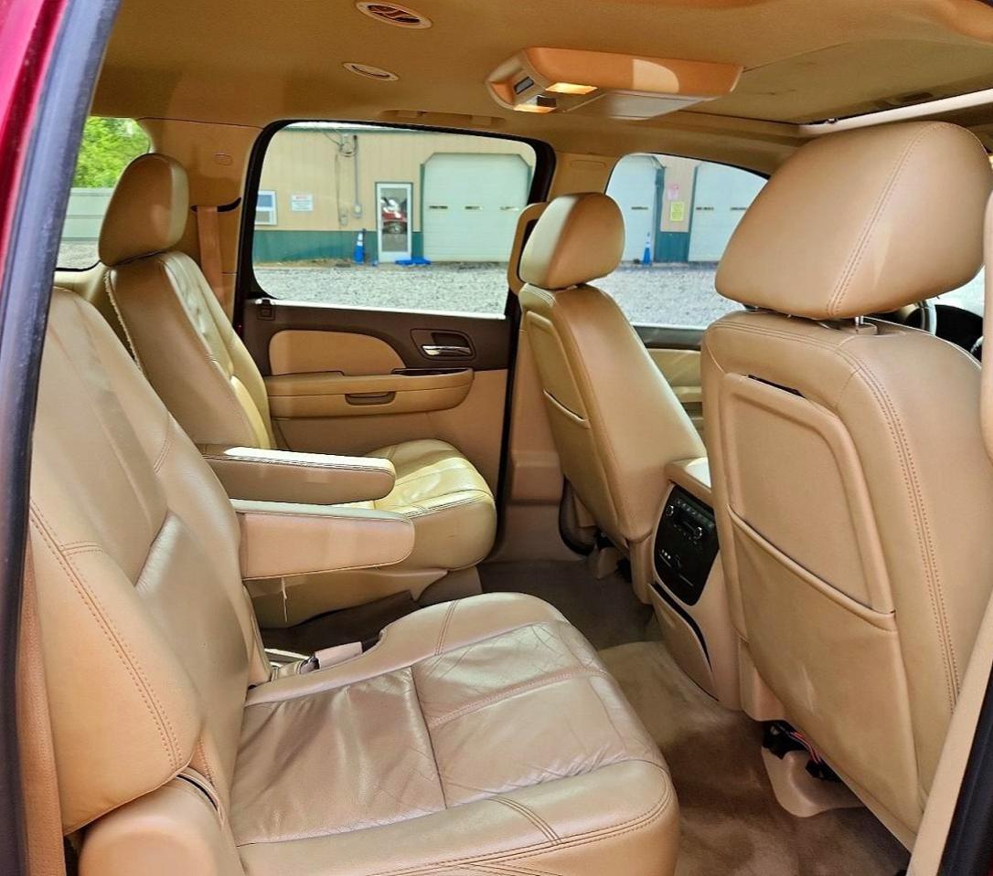2011 CHEVROLET Suburban