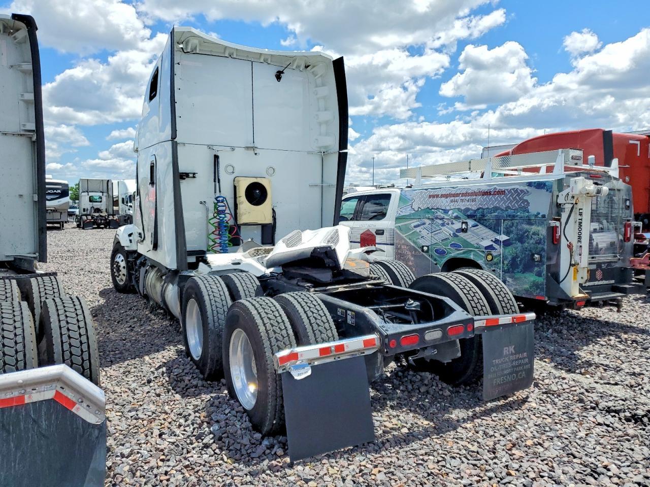 2023 PETERBILT 579
