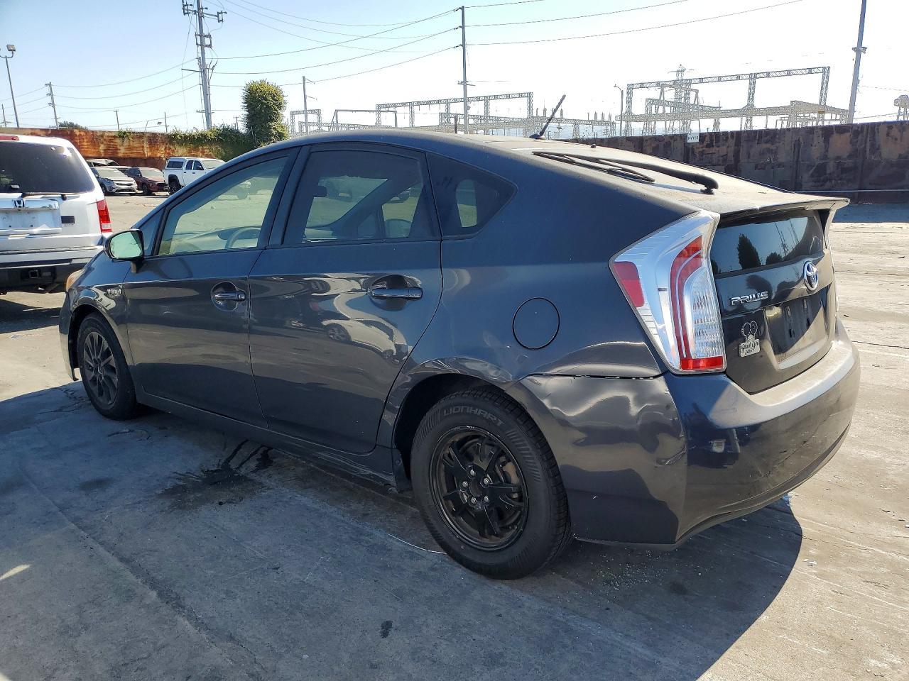2015 TOYOTA PRIUS