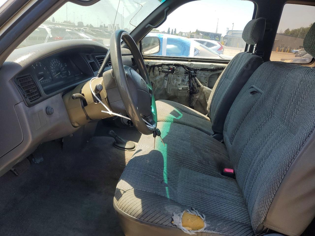 1995 TOYOTA T100