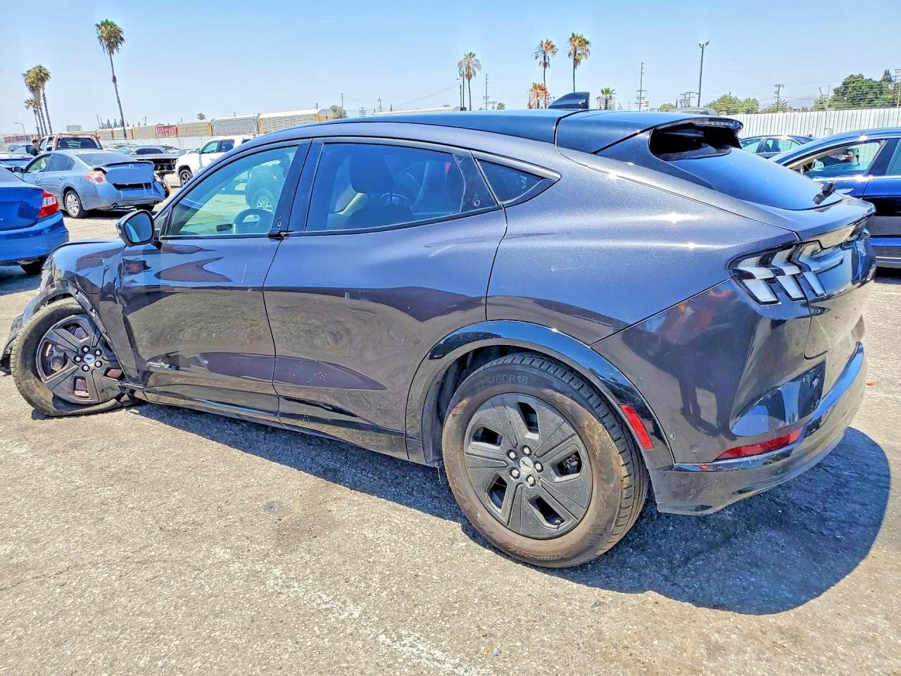2021 FORD Mustang Mach-E