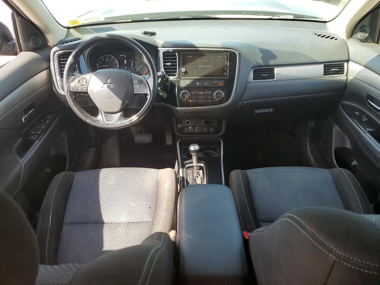 2018 MITSUBISHI outlander