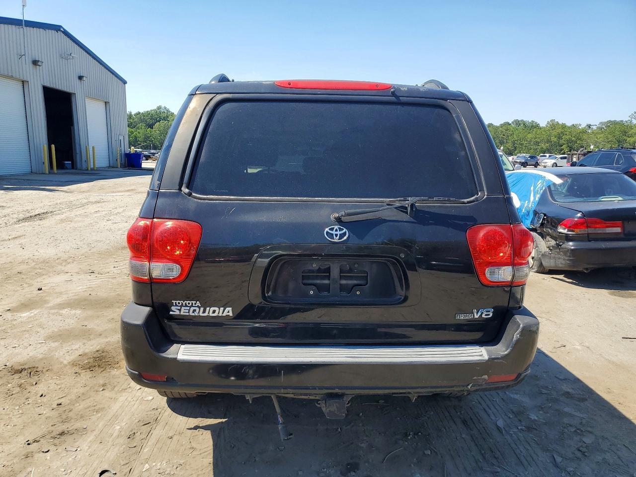 2005 TOYOTA Sequoia