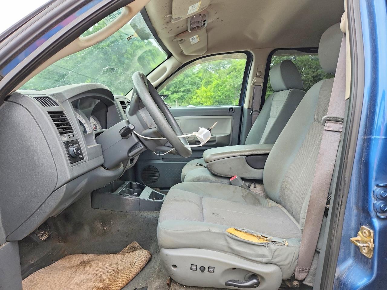 2005 DODGE Dakota