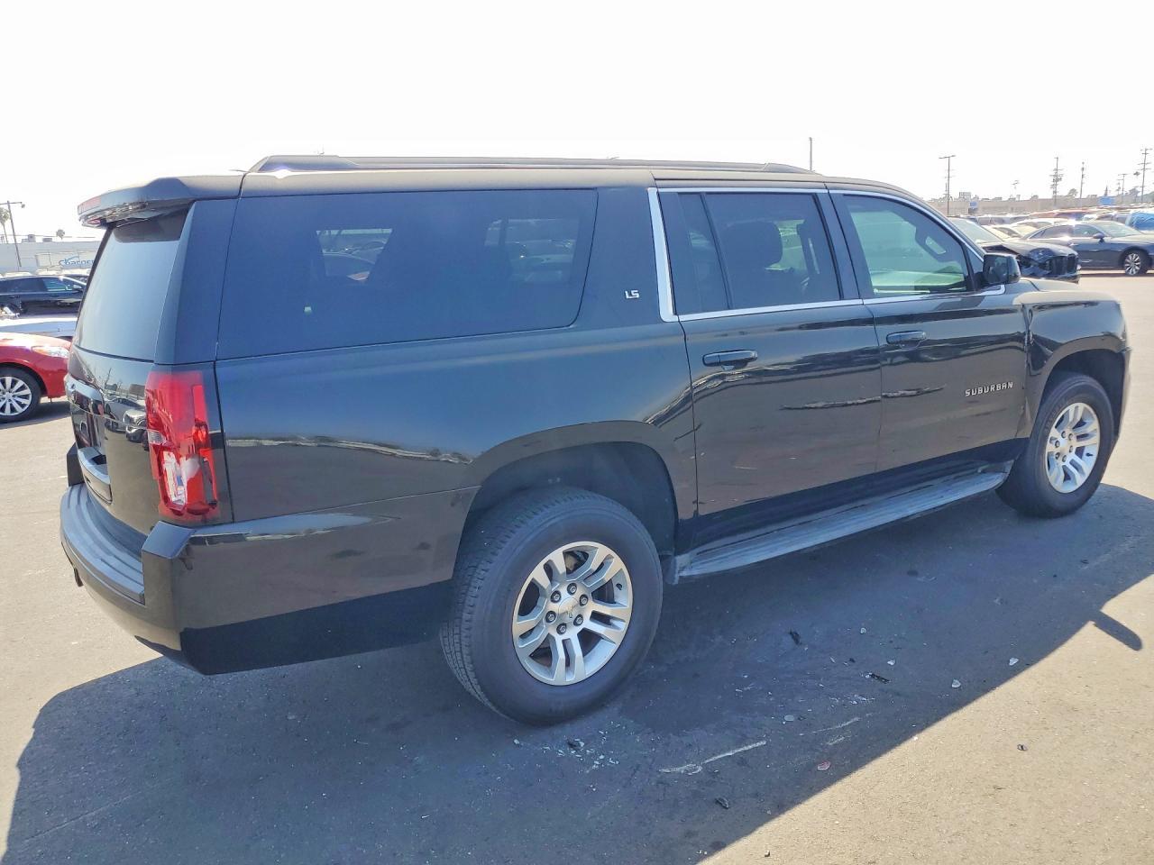 2015 CHEVROLET Suburban