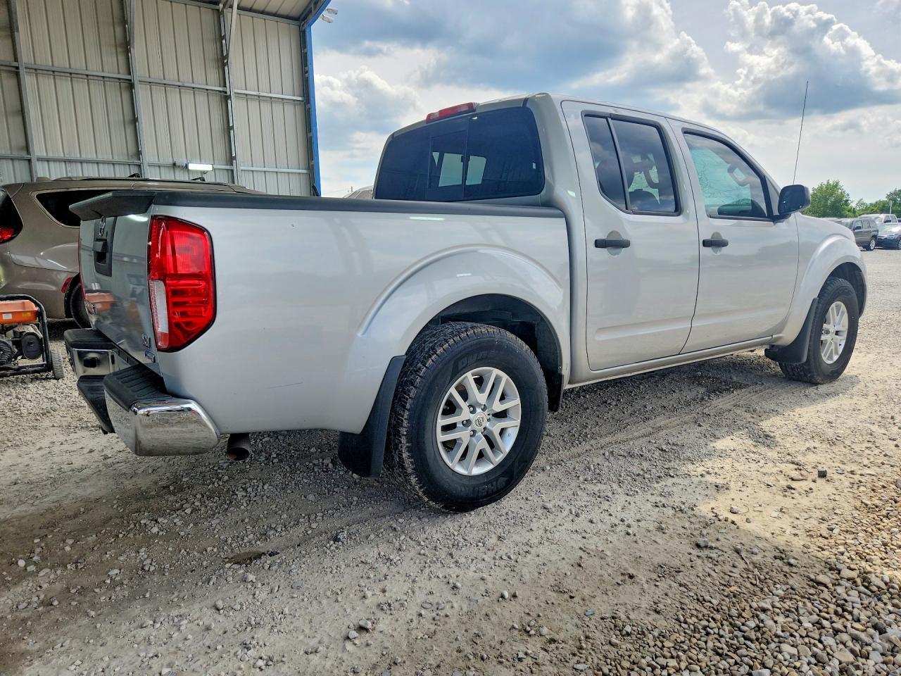 2017 NISSAN Frontier