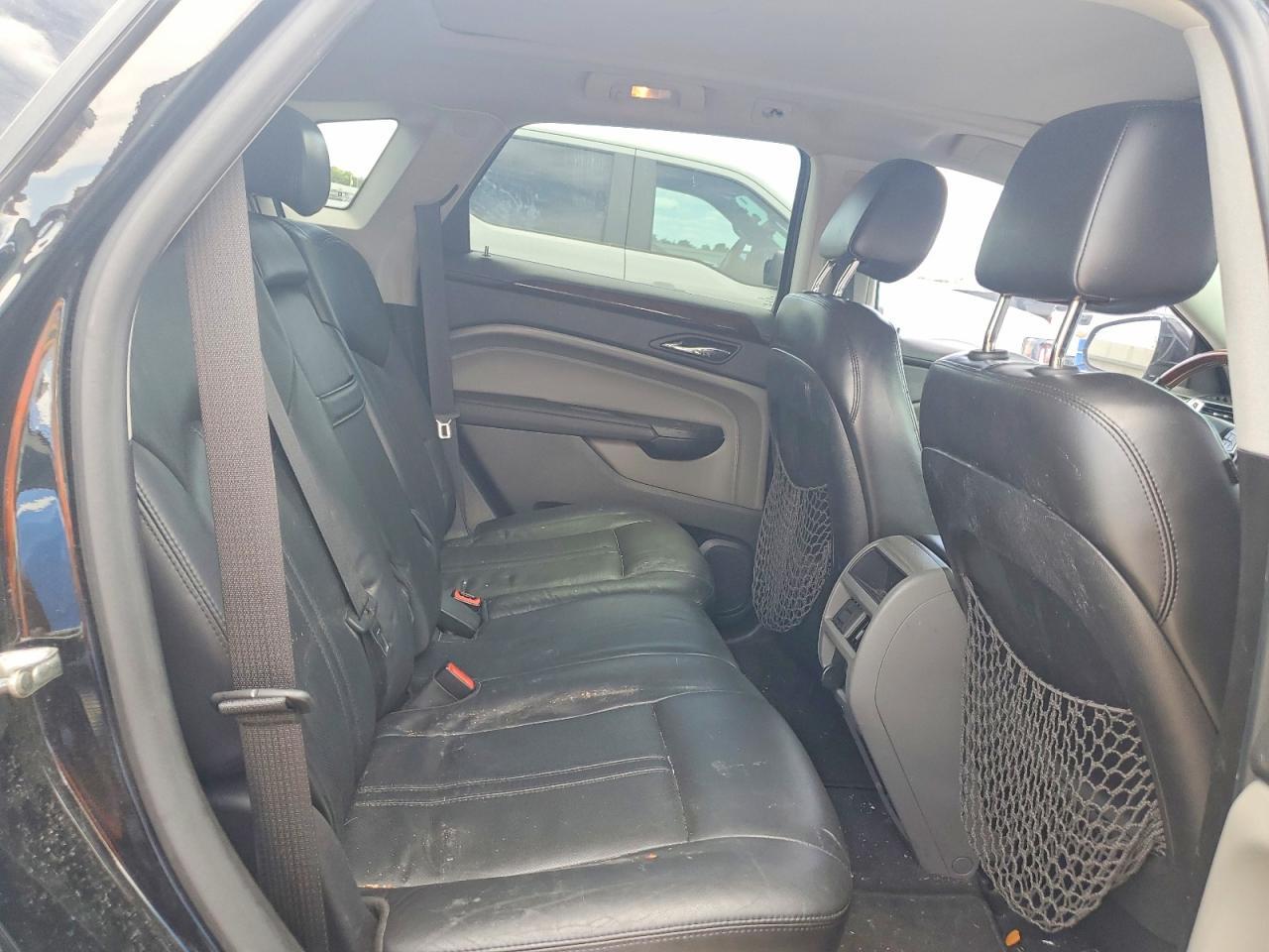 2010 CADILLAC SRX