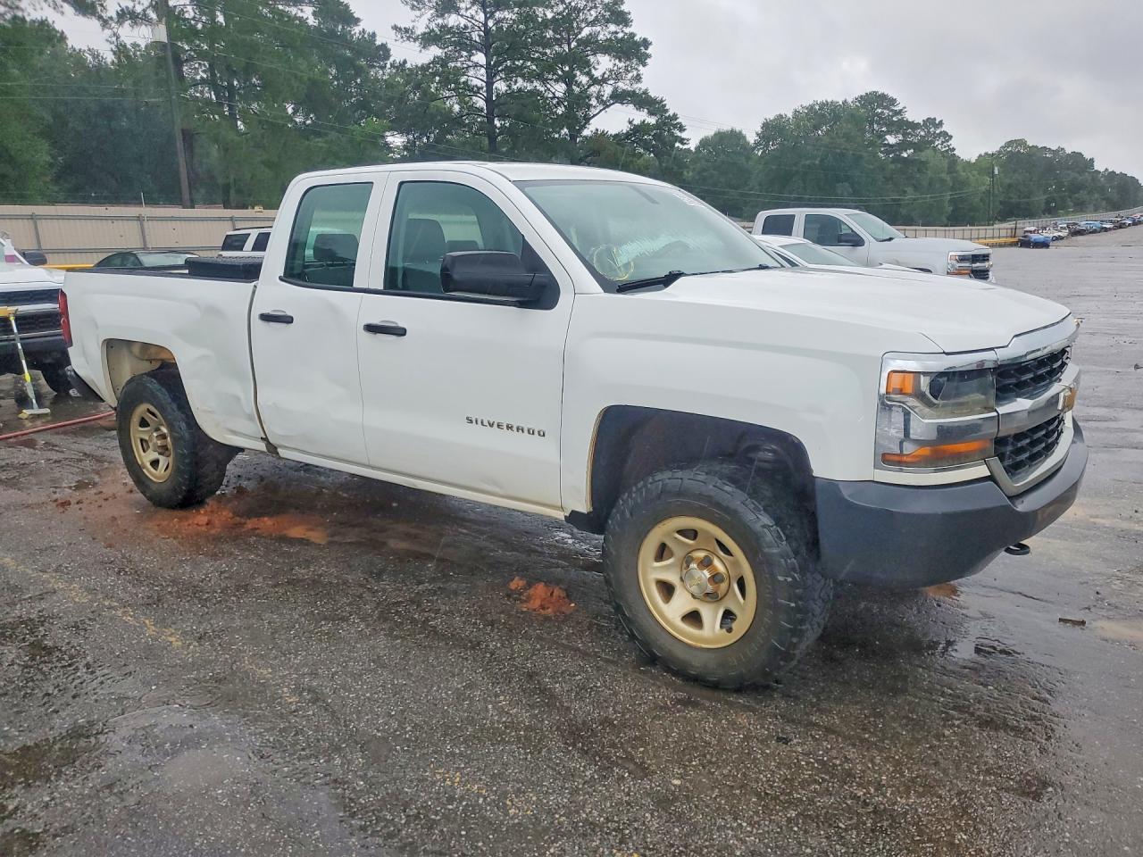 2018 CHEVROLET Silverado